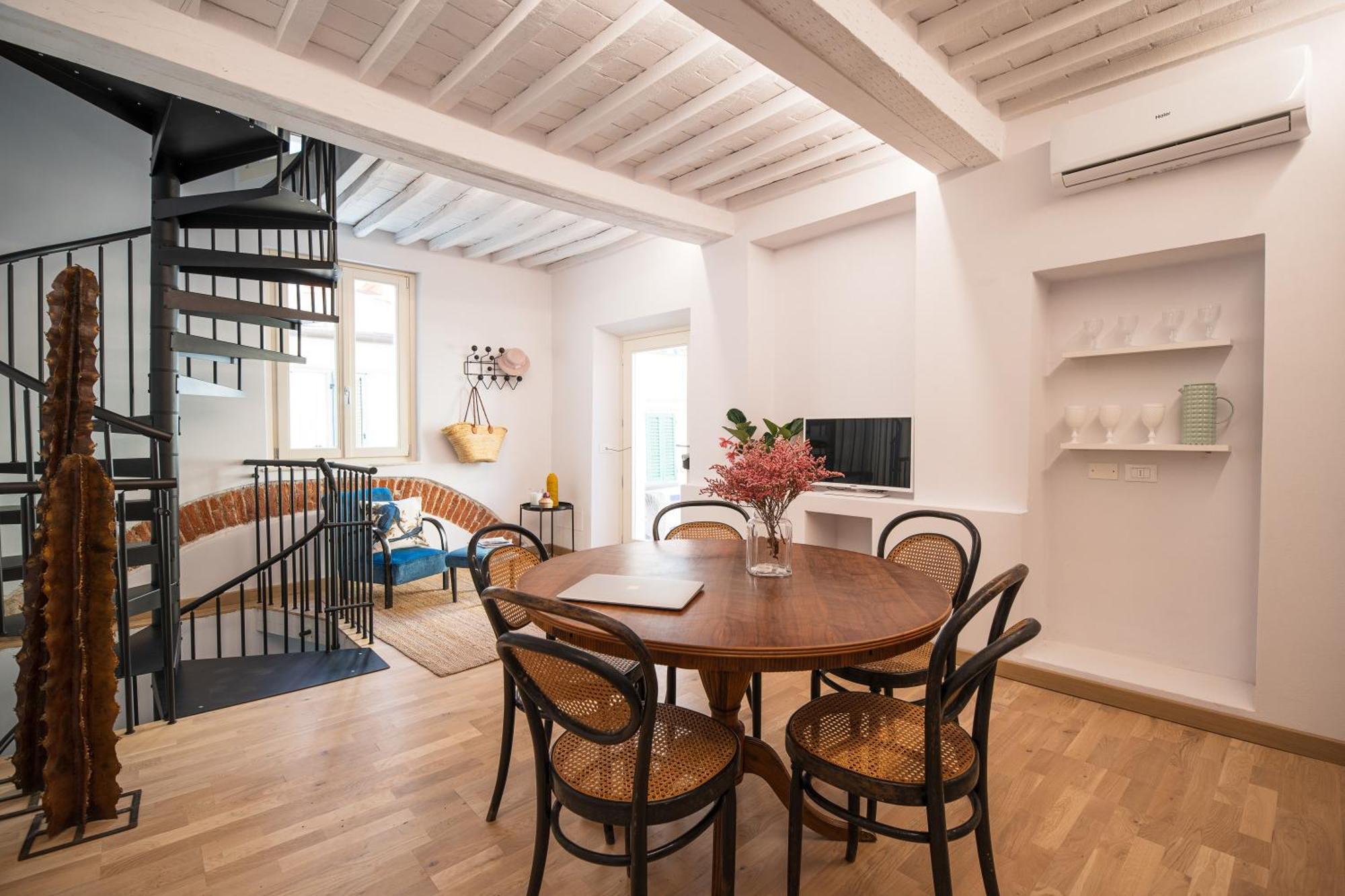Saliscendi Apartment Pietrasanta Luaran gambar